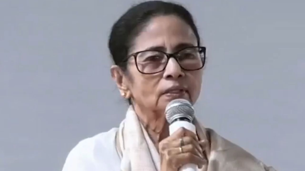 टीएमसी में सियासी घमासान... बागी विधायकों के बीच नेतृत्व को लेकर मतभेद