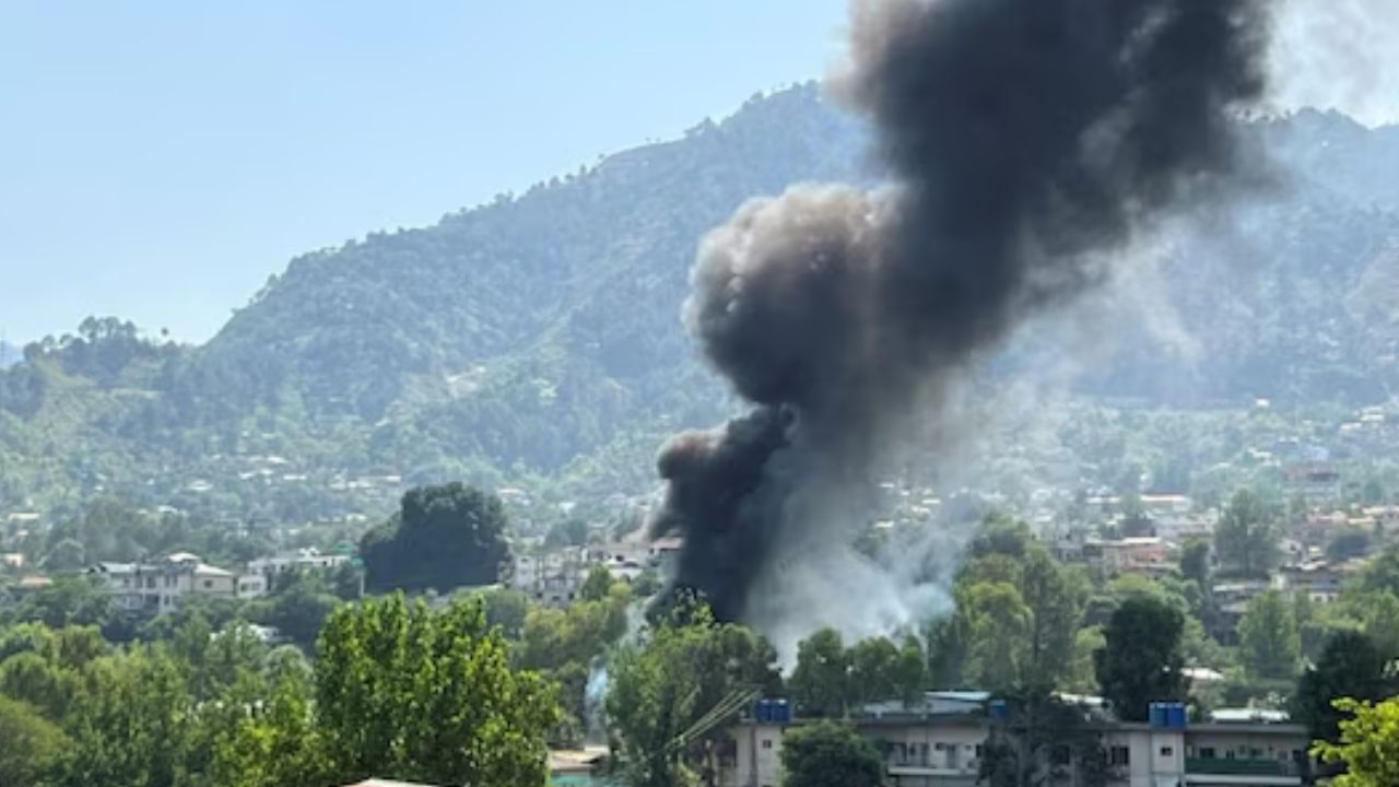 POK में पाकिस्तानी सेना का MI-17 हेलीकॉप्टर क्रैश, सभी सैन्यकर्मियों की मौत