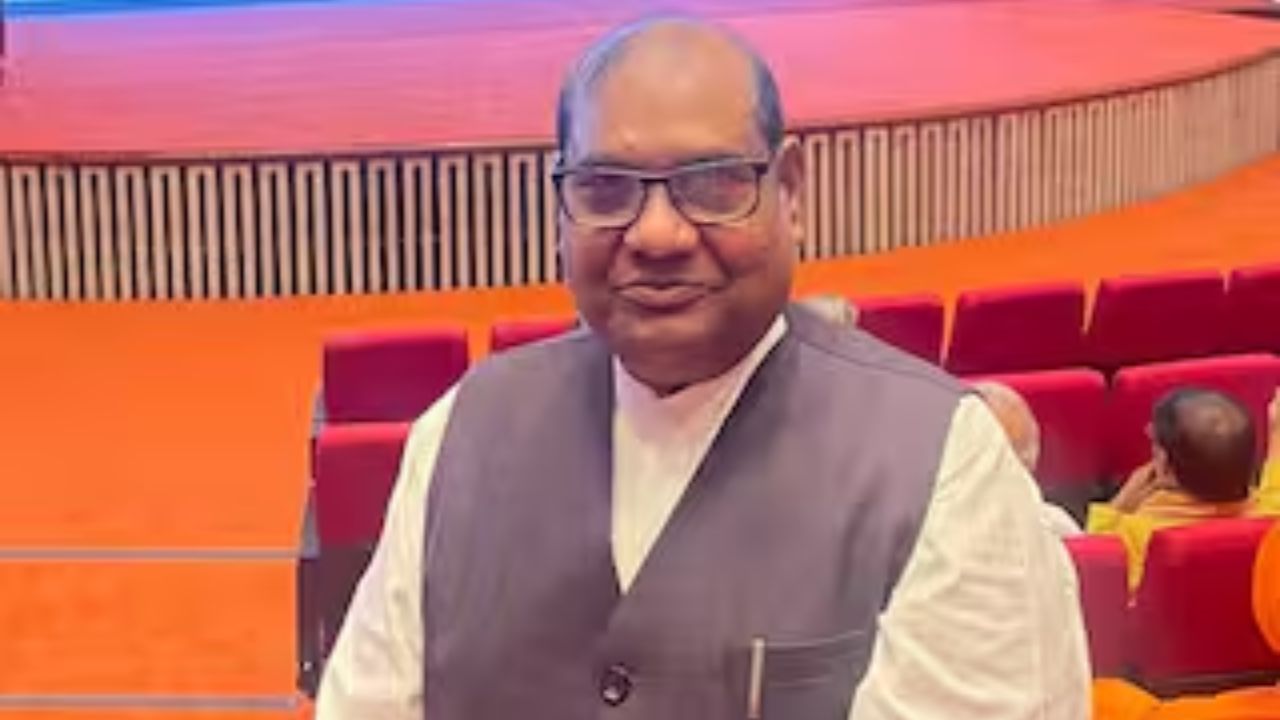 'दिमागी नक्सली' ज्यादा खतरनाक क्यों? पूर्व DGP बृज लाल का बड़ा बयान