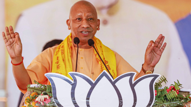 सीएम योगी पहुंचे दिल्ली, जापानी प्रतिनिधिमंडल से करेंगे मुलाकात; ग्रीन हाइड्रोजन से मैन्युफैक्चरिंग तक यूपी-जापान साझेदारी पर फोकस