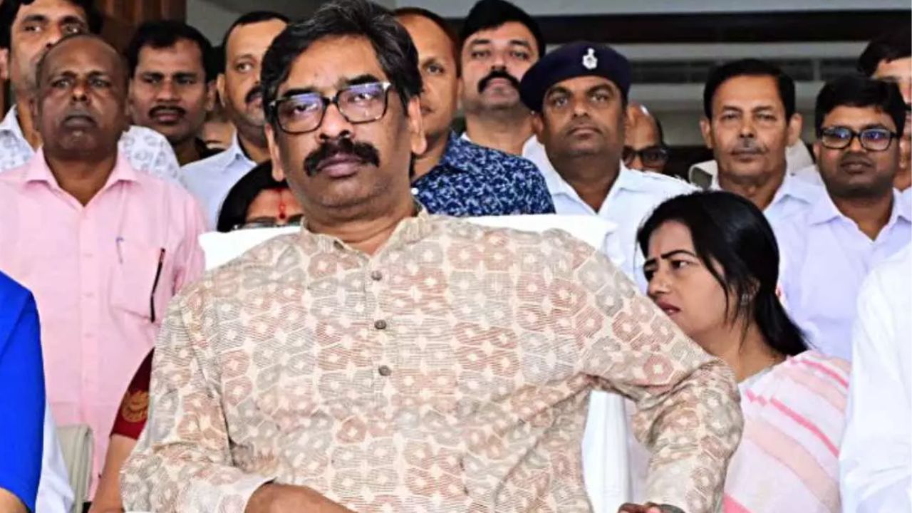 सोरेन सरकार को बड़ा झटका! JPSC परीक्षाओं और नियुक्तियों को रद्द करने के फैसले पर हाई कोर्ट ने लगाई रोक