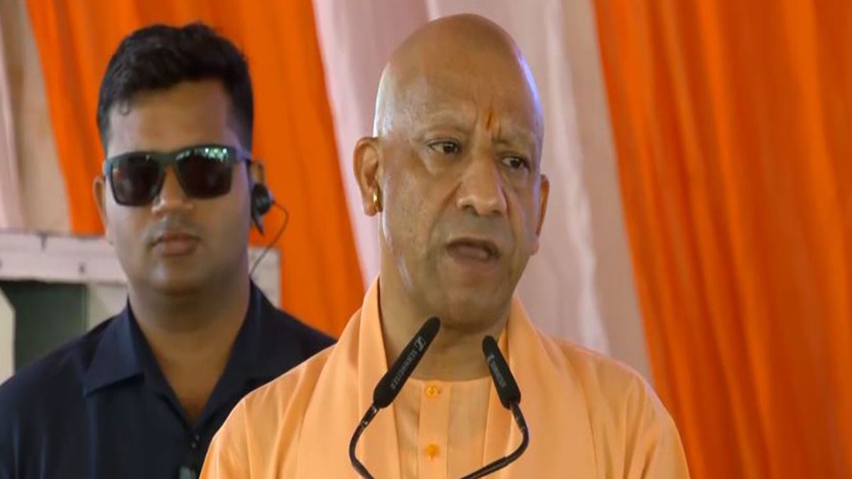 'एक जिला, एक माफिया' का दौर खत्म, अब 'एक जिला, एक मेडिकल कॉलेज'; मोदी सरकार के 25 साल पर बोले योगी