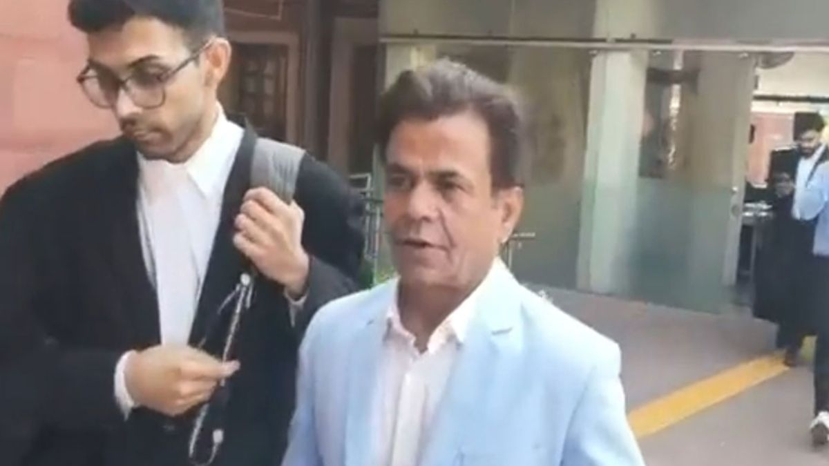'2 करोड़ जमा करूंगा...' सुप्रीम कोर्ट में पेश हुए राजपाल यादव; CJI ने फिल्म के नाम पर किया मजेदार कमेंट