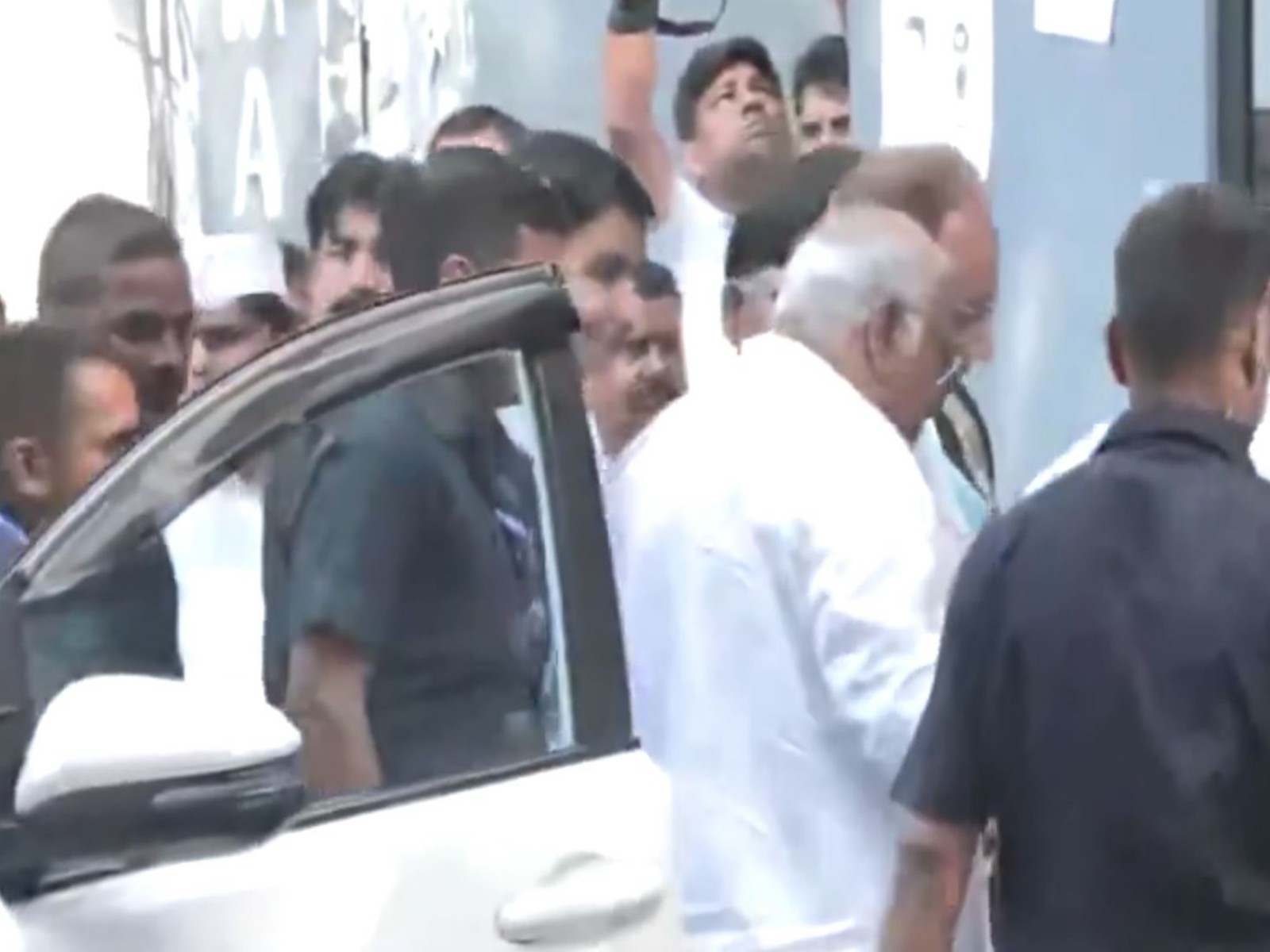 SIR पर घमासान के बीच खरगे की लंच मीटिंग, CEC से मुलाकात के लिए बनेगा प्लान